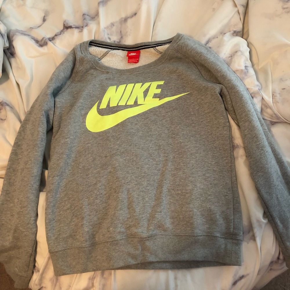 Nike Pullover